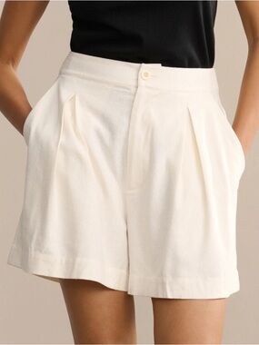Jenni Kayne Cream High-Rise Pleated Shorts 💯 % silk
